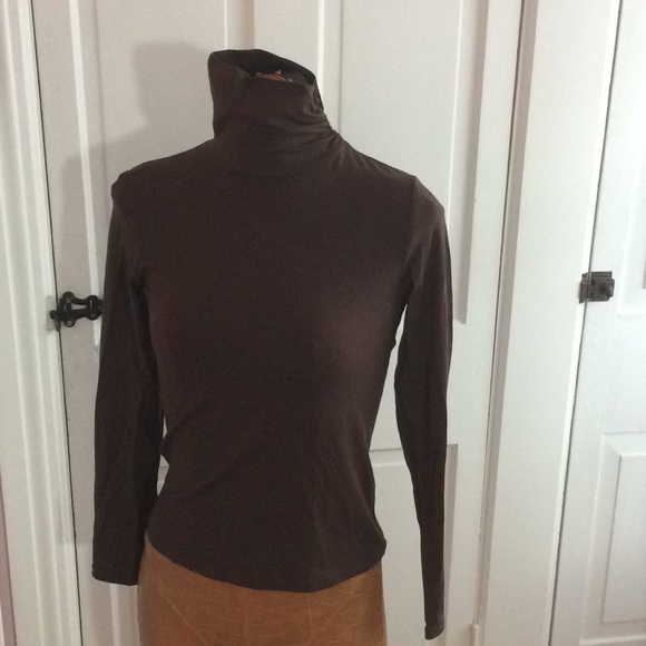Banana Republic Tops - BR ruched turtleneck